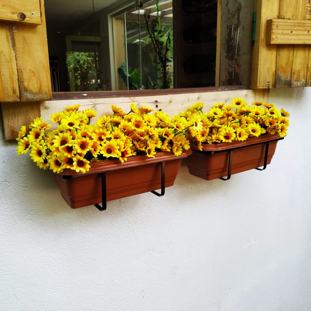 kit suporte de ferro e vaso na cor marrom para parede