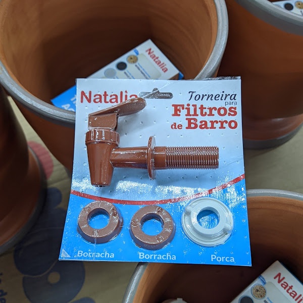 Torneira Para Filtro De Barro Marrom Com Vedação e Porca de Aperto ...