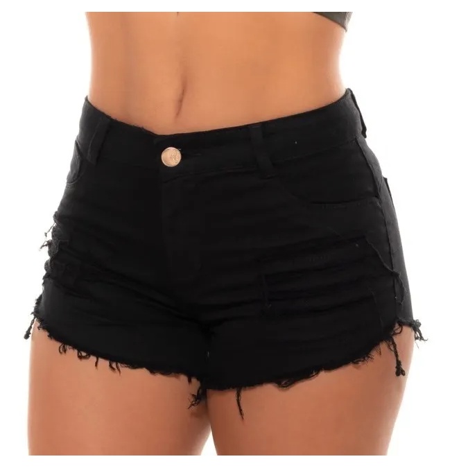 Short preto store desfiado na cintura