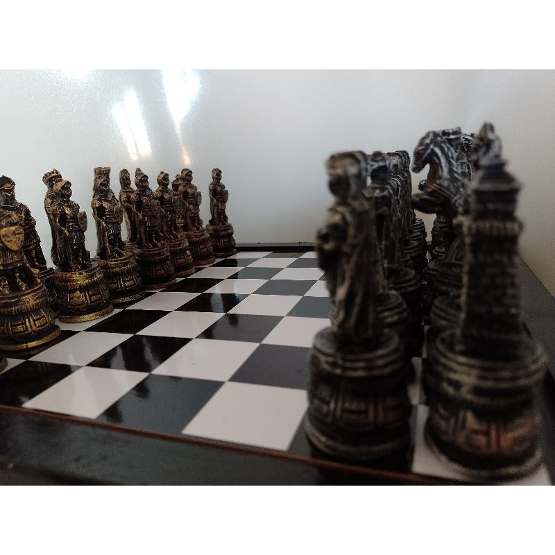 jogo de xadrez temático medieval Romano modelo 3 tabuleiro de resina 32  peças