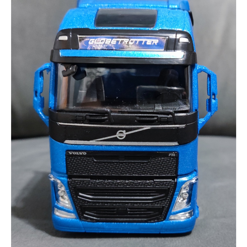 Miniatura Volvo FH 1/32