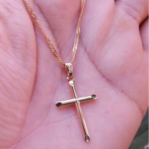 colar corrente mini cruz 45cm crucifixo folheado a ouro dourado Feminino Masculino gargantilha.