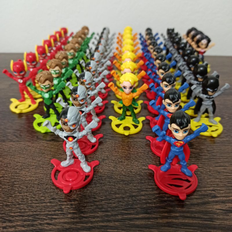 Liga da Justiça Kinder Ovo/Kinder Joy Super-Homem Batman Flash Ciborgue Aquaman Lanterna Verde Mulher Maravilha