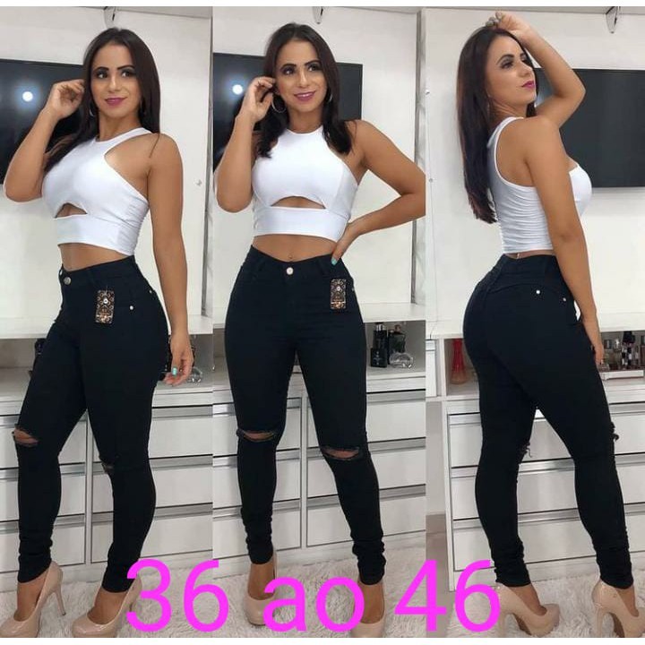 Calça preta best sale com rasgos