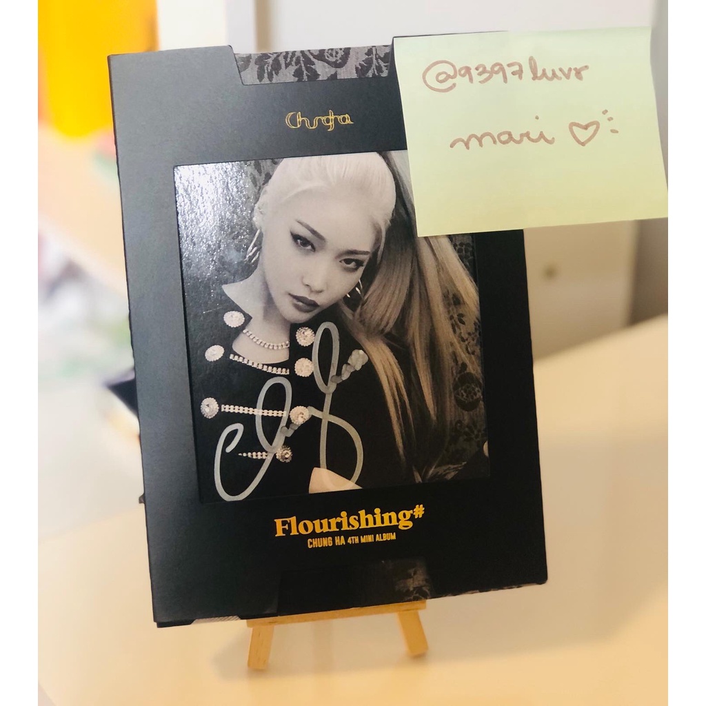 Chungha - Flourishing Album Autografado | Shopee Brasil