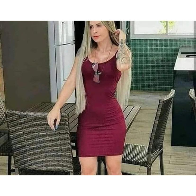 Vestido store canelado vinho