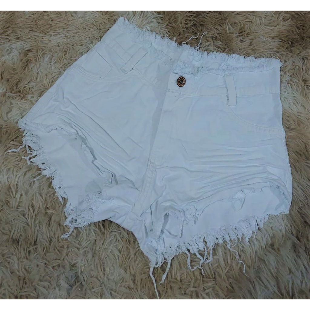 Short jeans branco cheap desfiado cintura alta