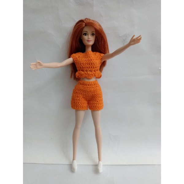 Blusinha e Short de Crochê Para a Barbie Com Gráfico  Barbie, Roupas barbie  de crochê, Padrão de boneca de crochê
