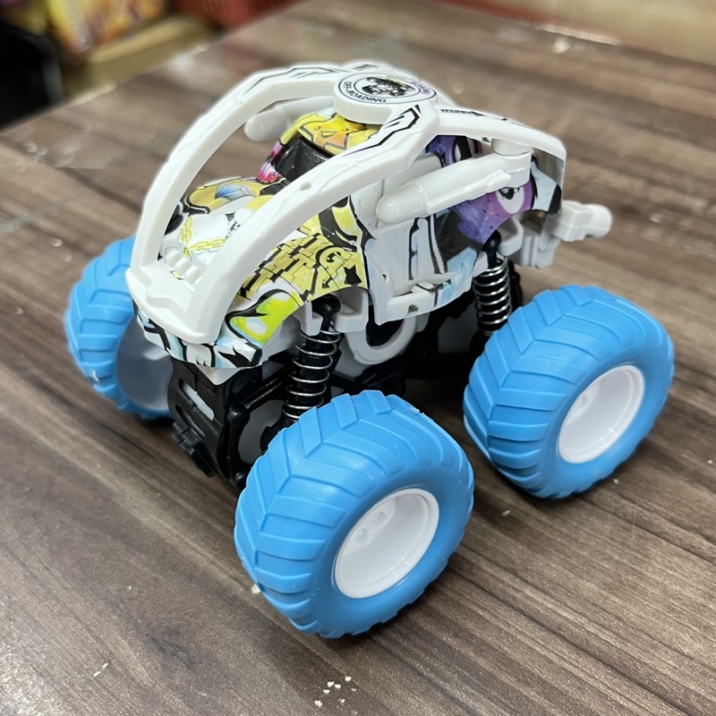 Brinquedo Carro bebê quebra-cabeça menino brinquedo carro modelo carro veículo off-road com tração nas quatro rodas inercial 2-3 a dois anos de idade