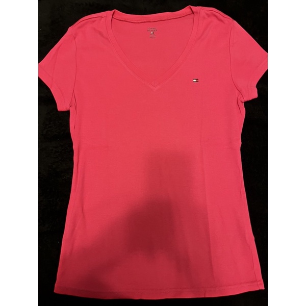 Camiseta Feminina Manga Curta tipo Baby Look gola V tamanho PP/ XS - Cinza  - Tommy Hilfiger