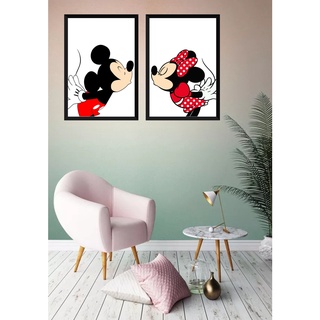 KIT 2 QUADROS DECORATIVOS MICKEY E MINNIE SE BEIJANDO 34x44CM COM MOLDURAS