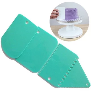 Kit de Espátulas Marcadoras Reta Zig Zag Listrado Triangular 4 peças para Bolo Confeitaria Culinária