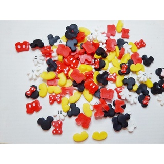 Confeitos/mini apliques em biscuit Mickey e Minnie - Não comestíveis