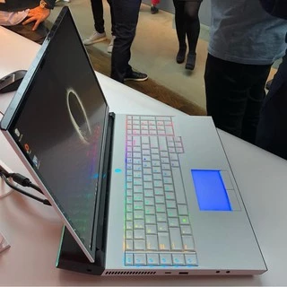 Alienware Area - 51m 17.3" laptop para jogos i9 GeForce RTX 2080 64GB 1TB