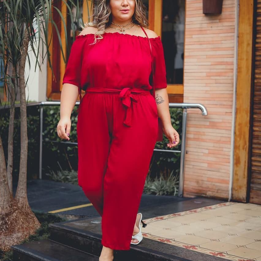 Macacão plus size feminino