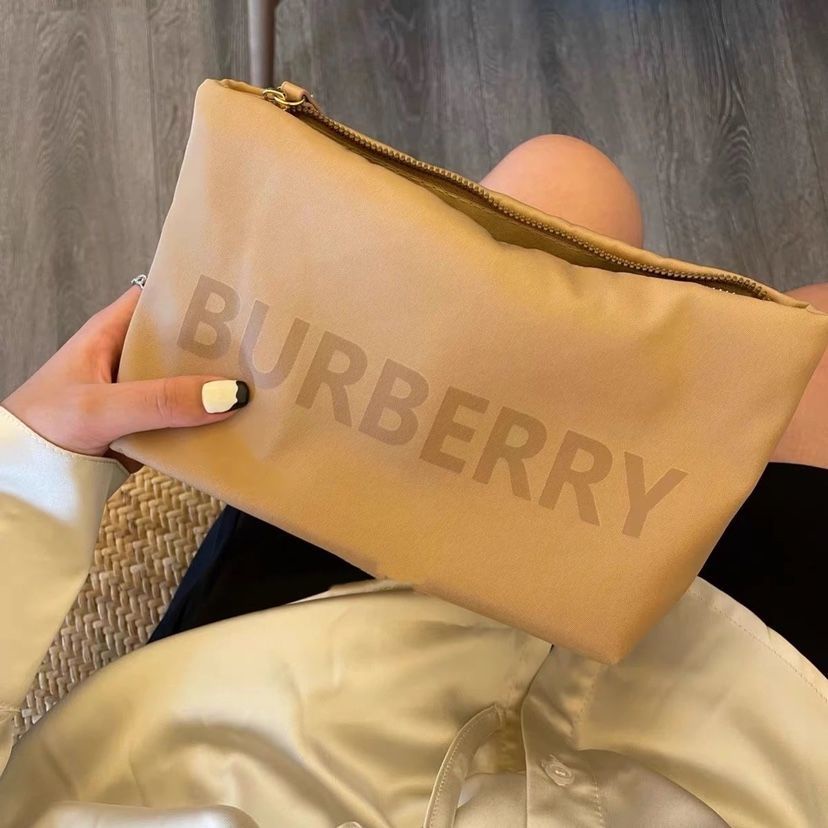 【🔥In Stock】Burberry Letter Impresso Oxford Cloth Saco Cosmético Portátil À Prova D'água Com Zíper