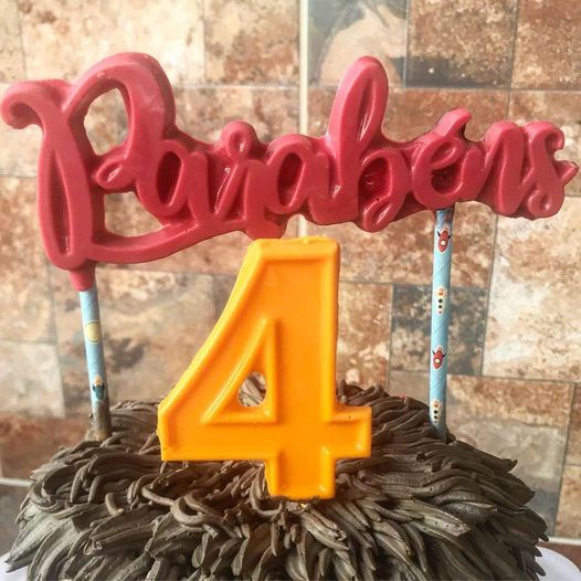 1un Forma Simples Para Topo de Bolo de Aniversário Parabéns de Chocolate  Cod 443 - Porto Formas