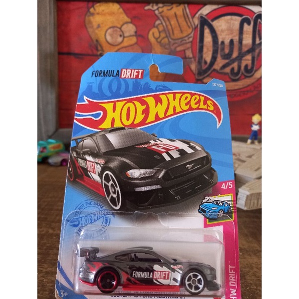 Hot Wheels Custom 18 Ford Mustang GT