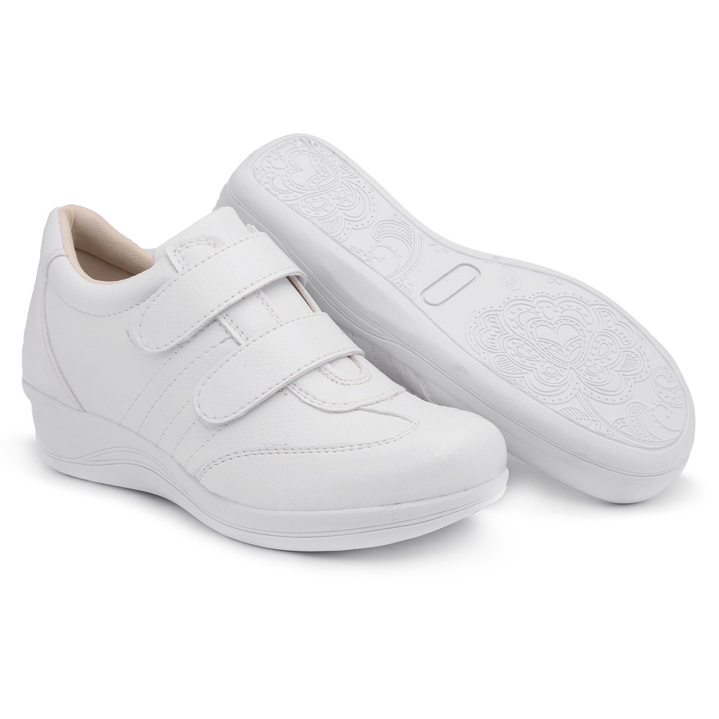 Tenis branco de store enfermagem