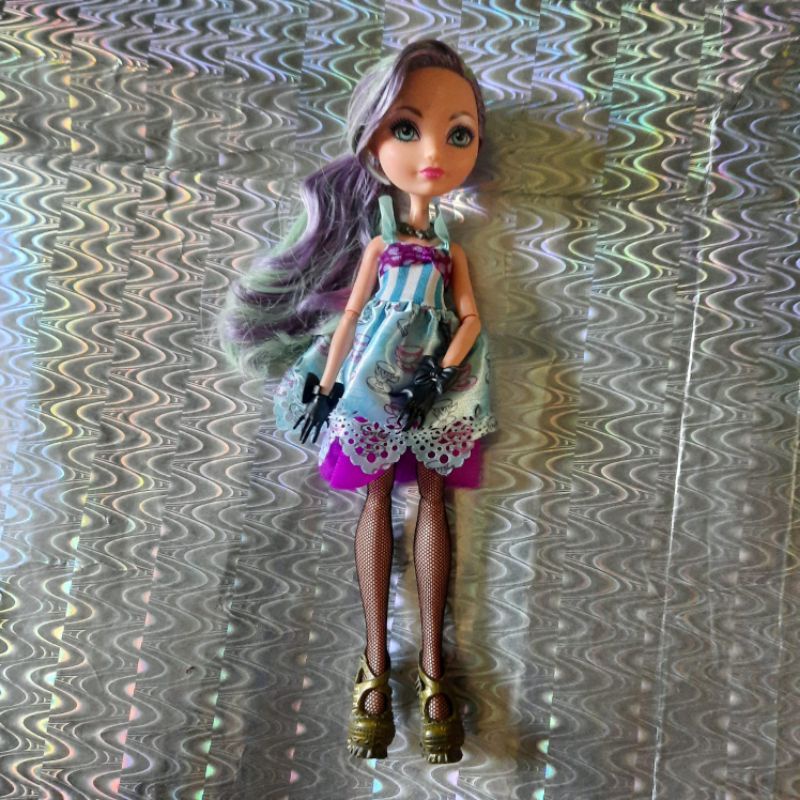 061 Boneca Ever After High - Madeline Hatter / Mattel