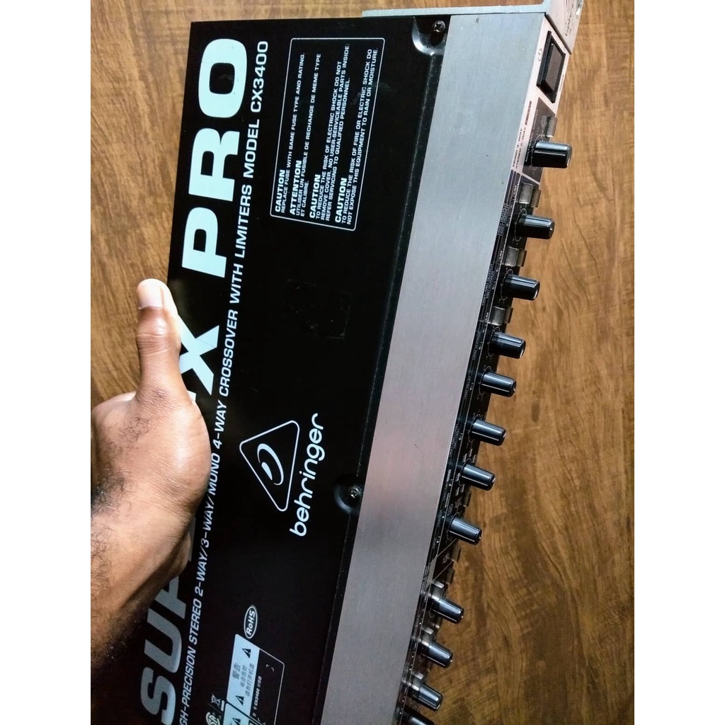 Crossover Profissional Behringer Super-X Pro CX3400 4 Vias (Pronto