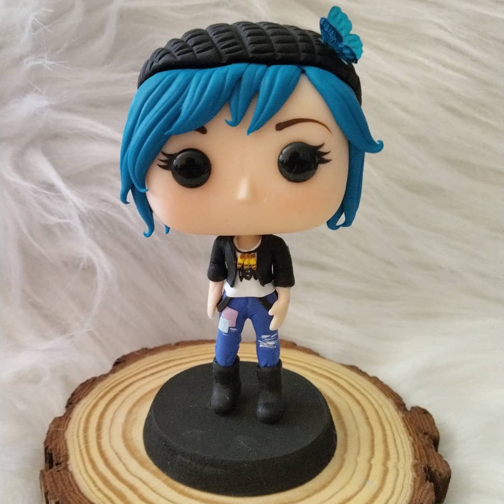 Taylor Swift - Escultura customizada Artesanal 3D Funko pop - YBWM