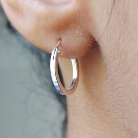 Brinco mini Argola pequena em prata 925 masculino feminino unissex com fio reto