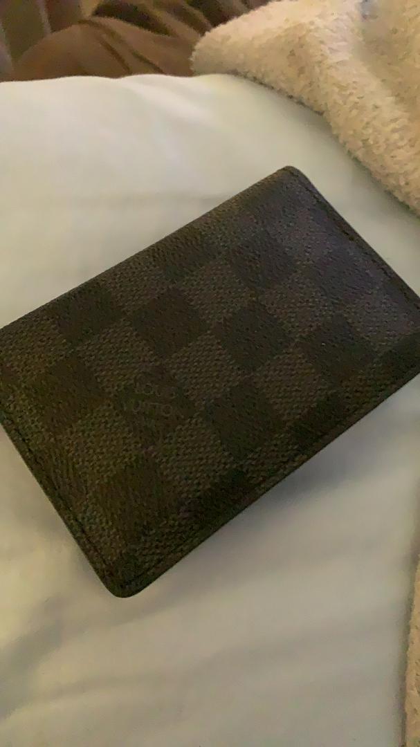 Novidade] Porta-cartões Louis Vuitton Masculino Pequeno Moda Tabuleiro de  Xadrez Porta-cartões de Ônibus Portátil de Alta Qualidade [Com caixa de  presente da marca ➕ Saco de pó ➕ Cartão ➕ Fatura] 