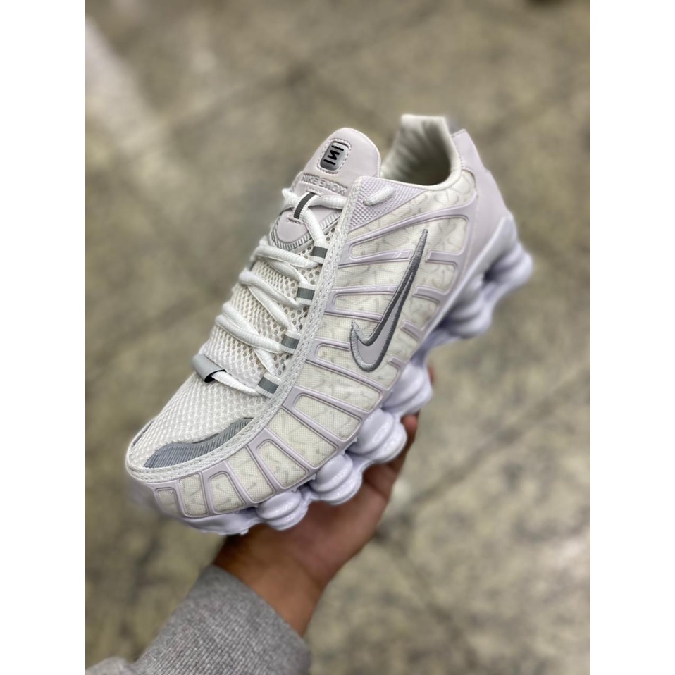 Nike store shox 1