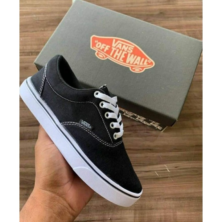 Tênis Vans Authentic Preto e Branco