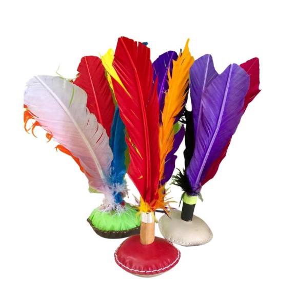 10 Petecas Penas Coloridas Com Base De Couro Brinquedo Lembrancinha Infantil