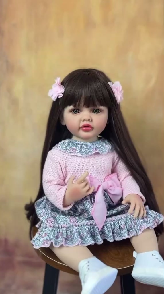 Boneca Bebe Reborn realista cabelos grandes 55 cm corpo silicone com ...