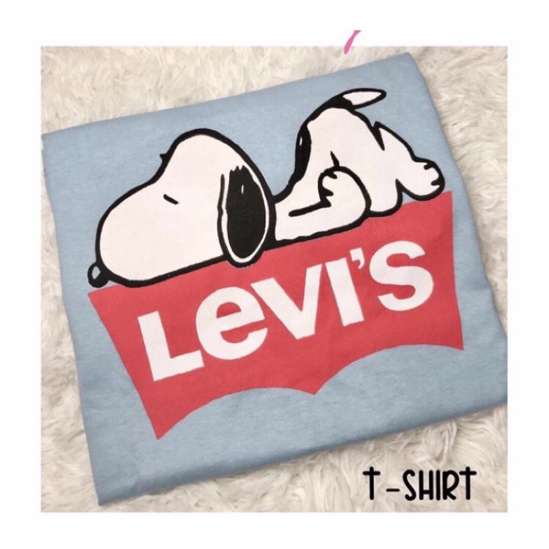 Collection Levi's Snoopy - T-shirt Blanc + Peluches Snoopy + Boîte Métal Vintage