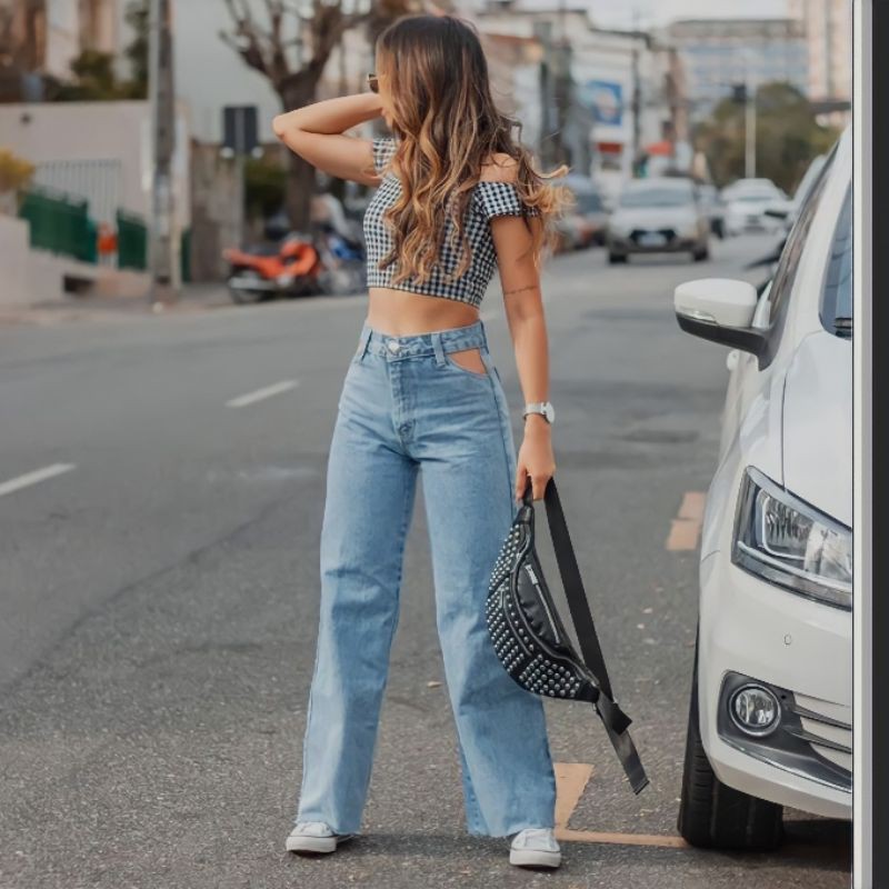 Calça com bolso vazado: a tendência hot do momento - Guita Moda