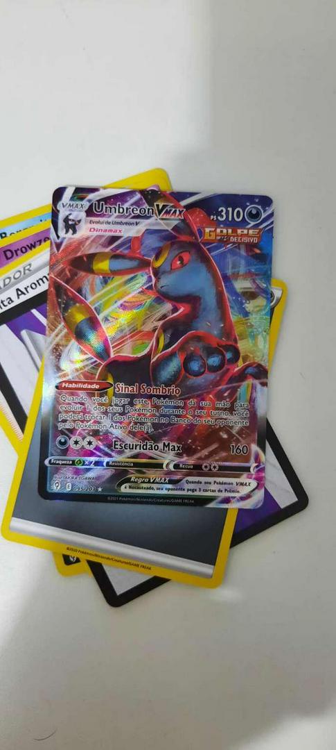 Triple Pack Pokémon Eevee Espada e Escudo 7 Céus em Evolução Copag - 30659