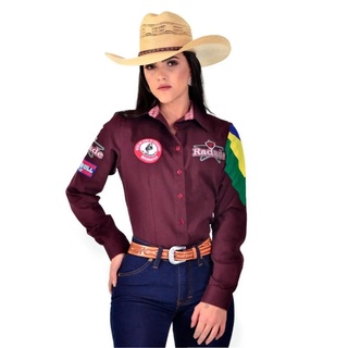 Camisa Country Bordada Barretos Feminina Original Radade Bordô Festa do Peão de Boiadeiros com Bandeira do Brasil para Rodeio Tecido Grosso em Algodão