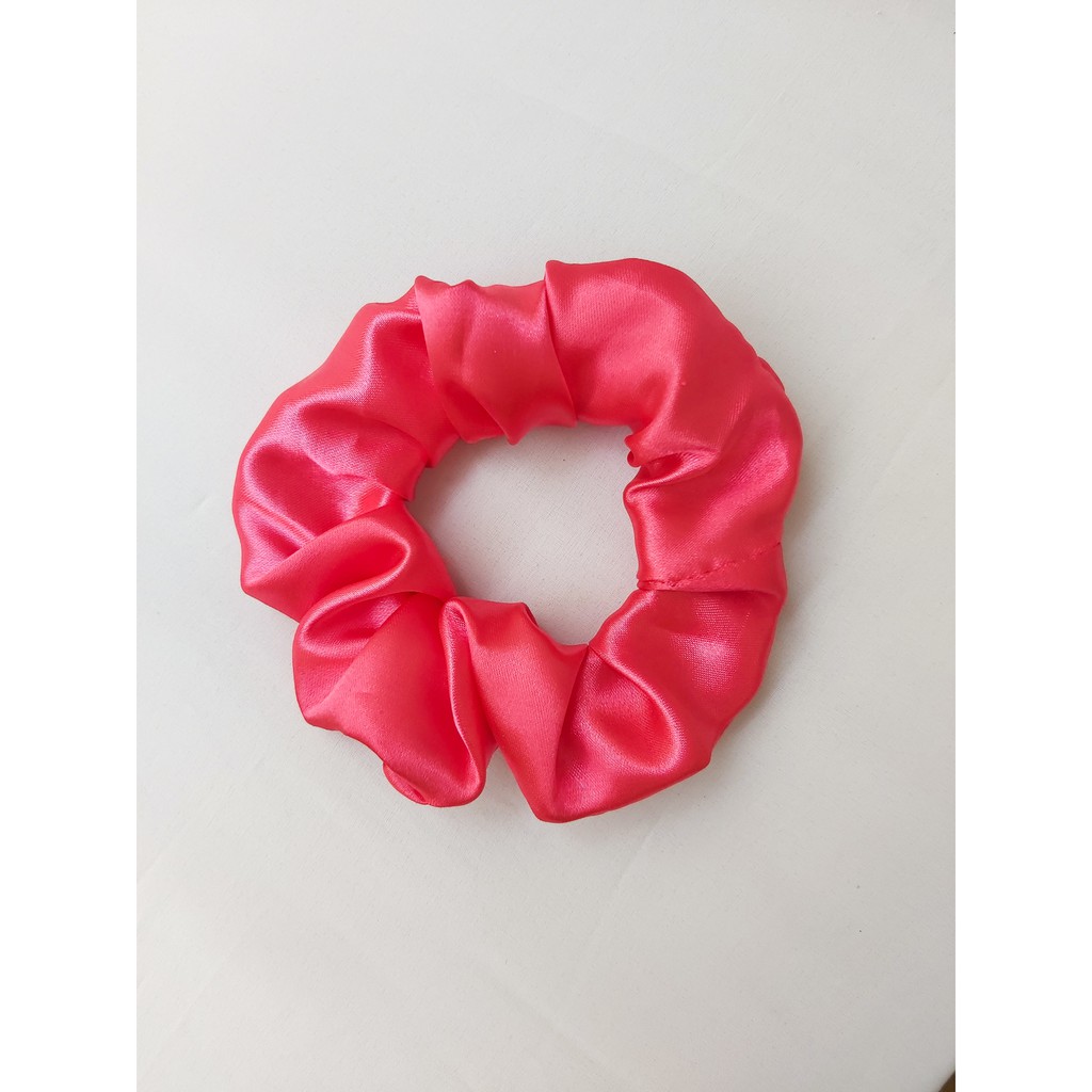 P R O M O Ç Ã O: kit com 1 Faixa de Cabelo + Scrunchie - Xadrez PInk 