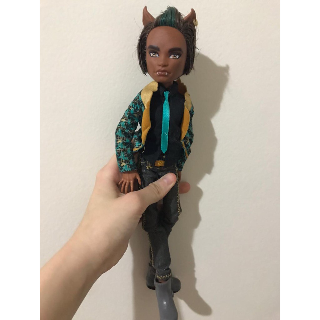 Boneco Clawd Wolf Monster High. | Shopee Brasil