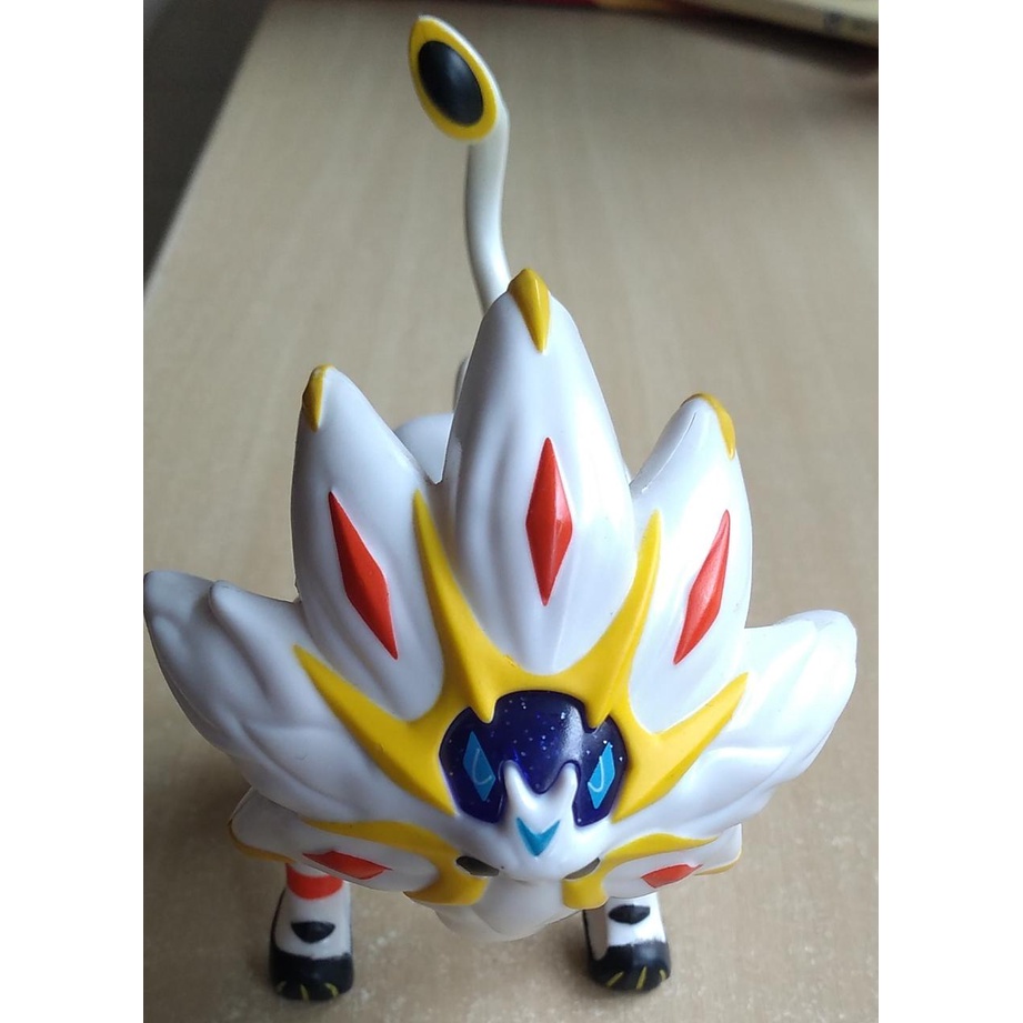 Boneco Pokémon Lendário Solgaleo