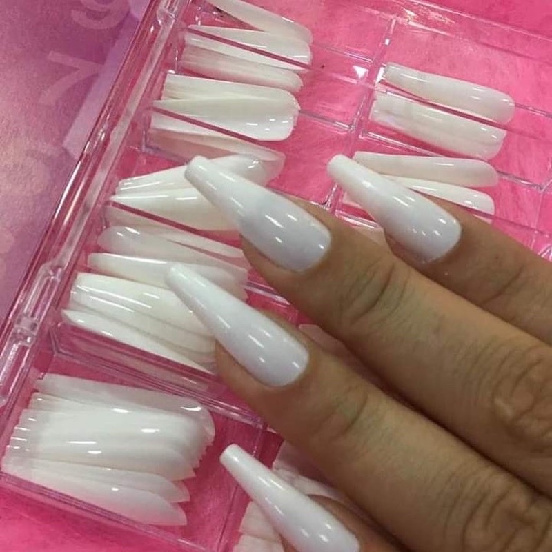 UNHAS POSTIÇAS BAILARINA REALISTA Transparente ou Natural leitosa kit com 100 unidades.