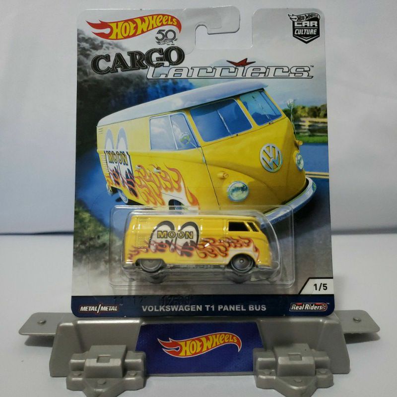 Hot Wheels Kombi Premium Volkswagen T1 Panel Bus - Mooneyes