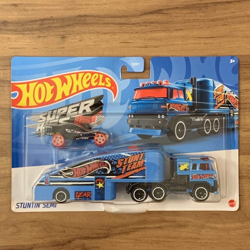 Hot Wheels caminhão locomotiva com engate carrega carrinho e carro de  corrida com estrela