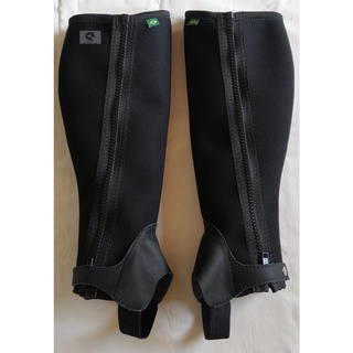 Perneira Montaria Cavalgada em Neoprene com Fechamento em Ziper Refrorço de Couro na Parte Interna Oferta
