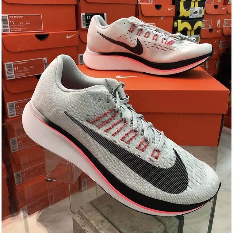 Nike ten best sale zoom fly