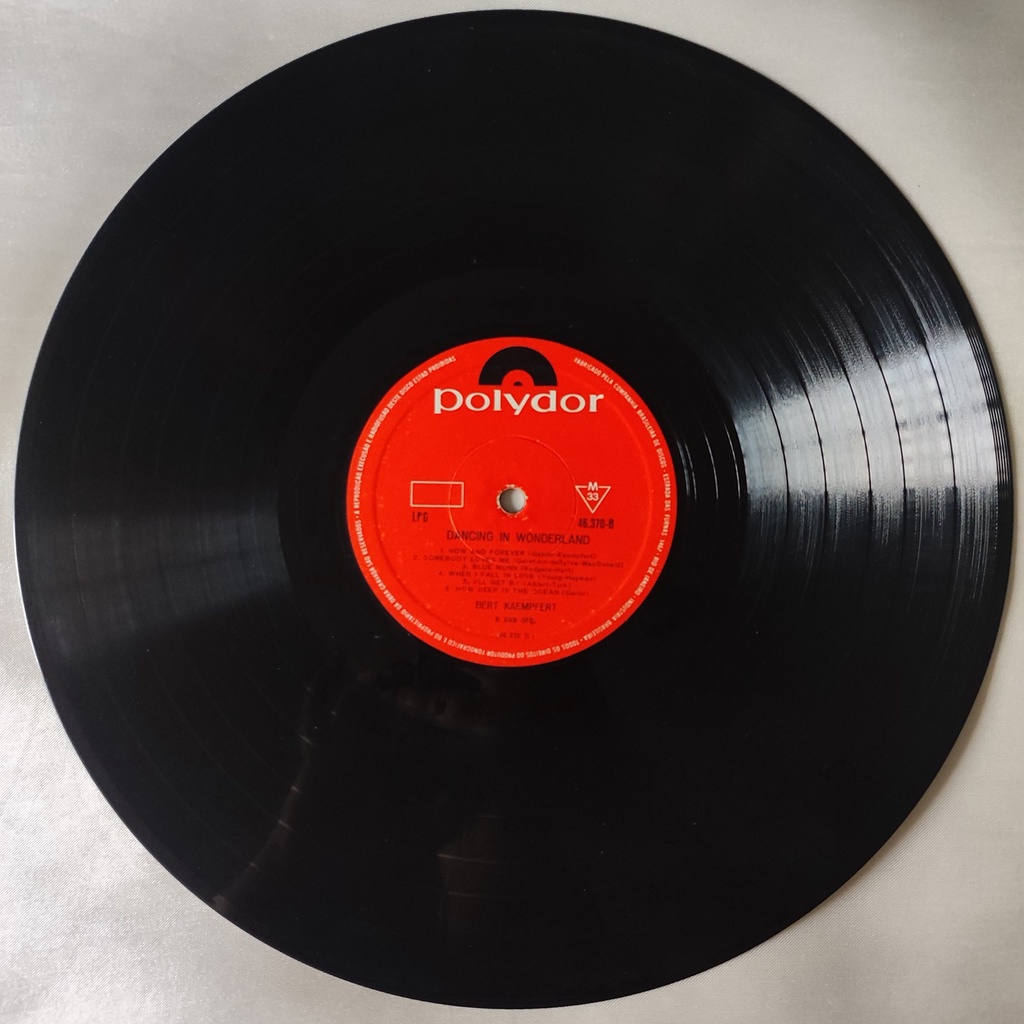 DISCO DE VINIL LP - BERT KAEMPFERT E SUA ORQUESTRA – DANCING IN