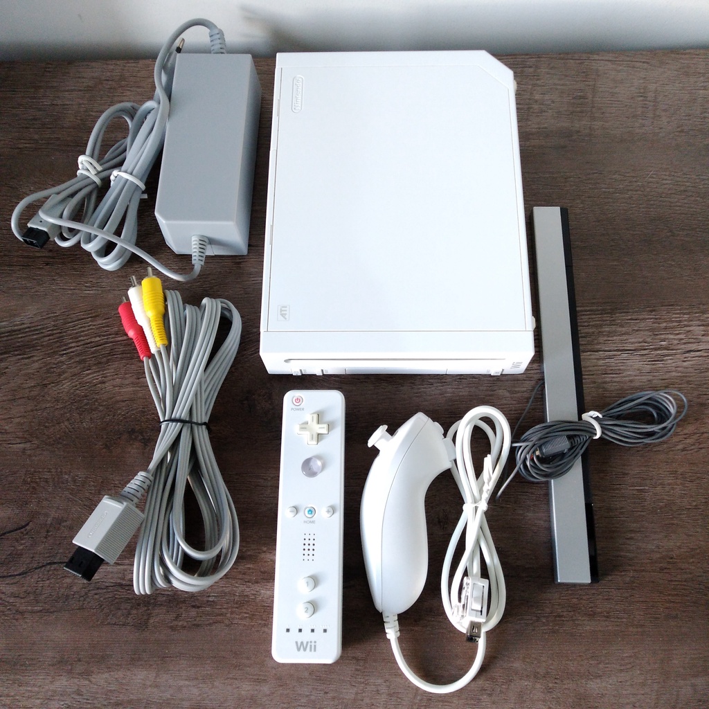 Console Nintendo Wii Branco - Nintendo - Gameteczone a melhor loja