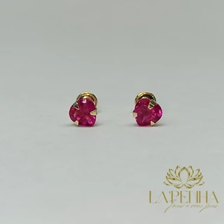 Brinco de Pedra Zircônia Coração 4mm Vermelho em Ouro 18k (COLEÇÃO COLORIDOS)