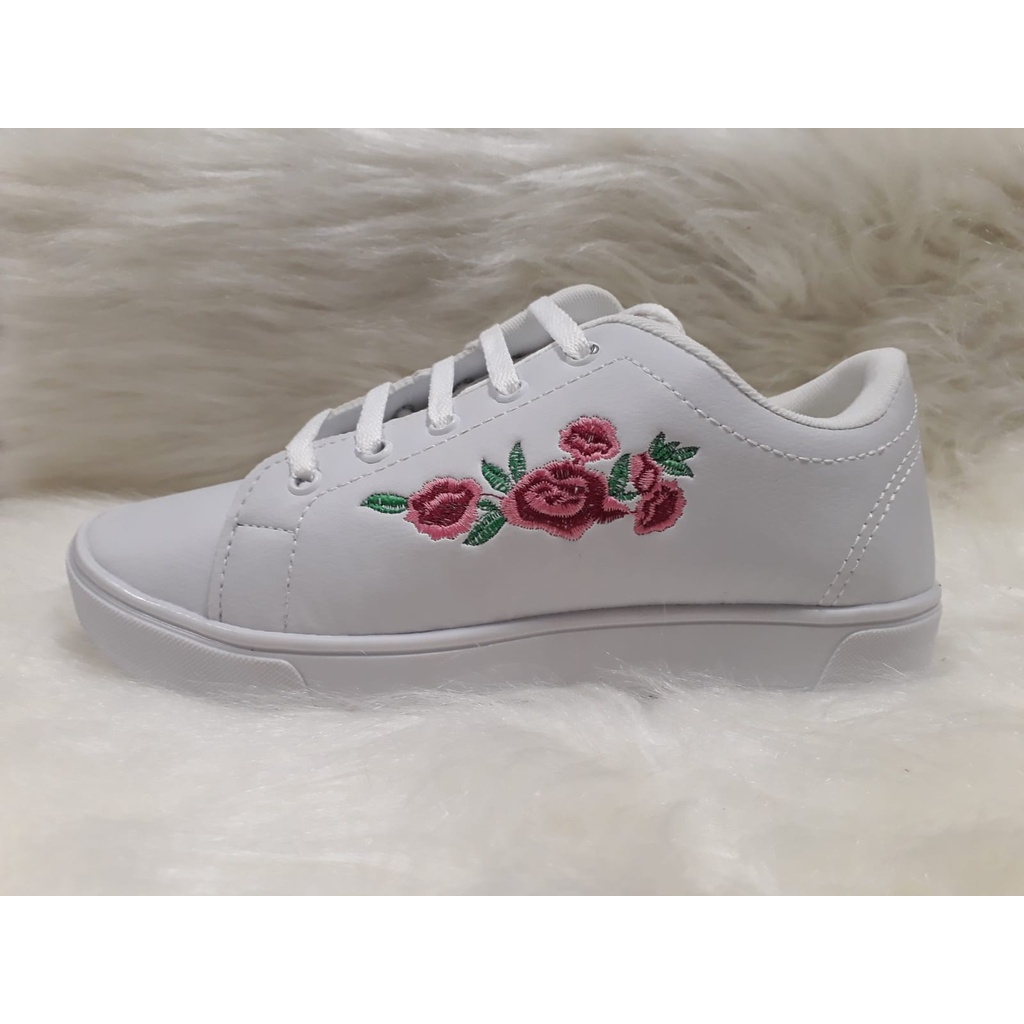 Tenis de sale florzinha