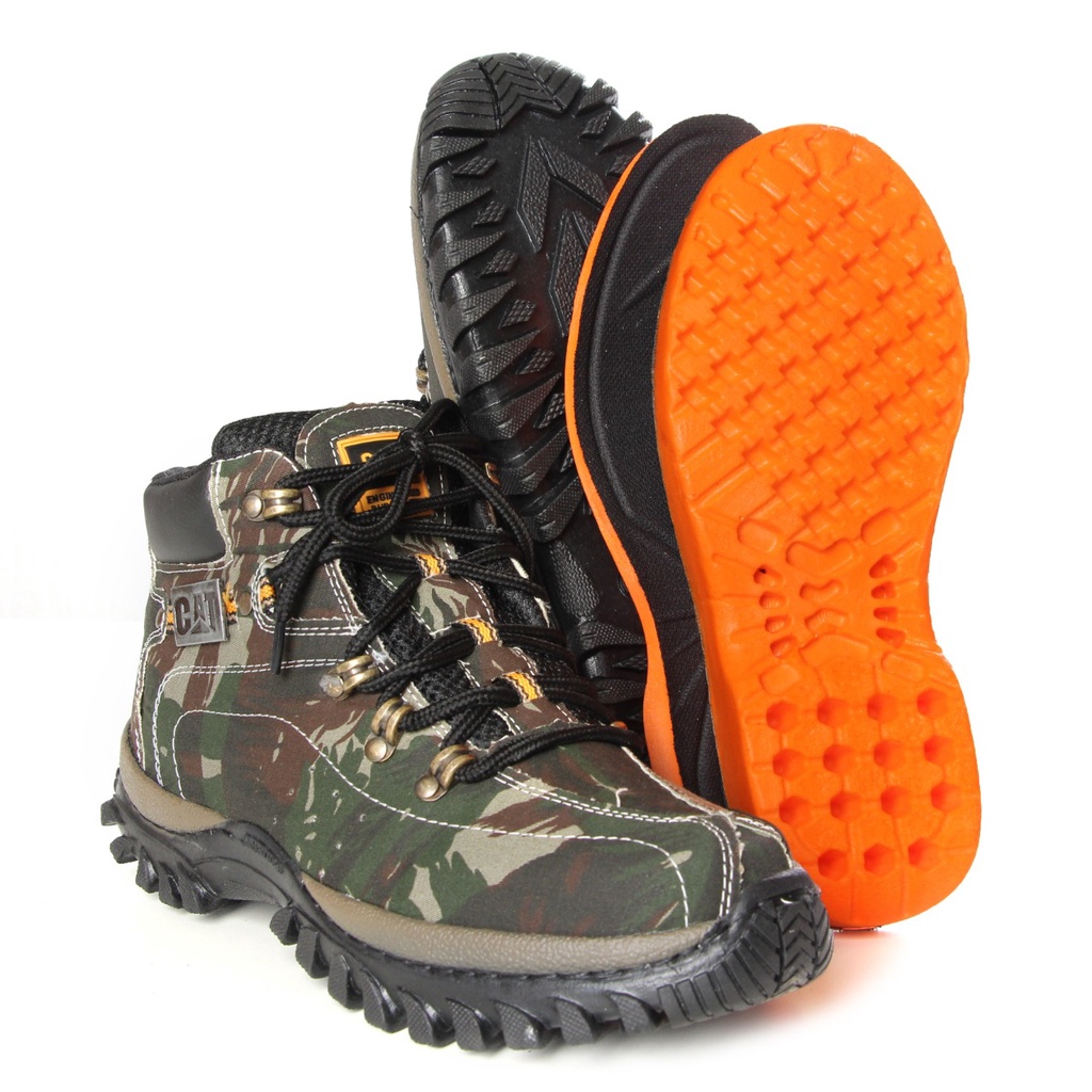 Bota best sale camuflada caterpillar