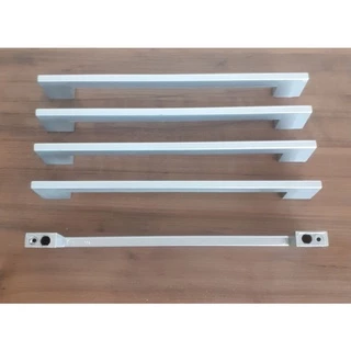 Puxador de armário 19,5 cm entre furos. Kit 6 peças com parafuso de fixação